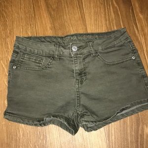 OLIVE GREEN SHORTS
